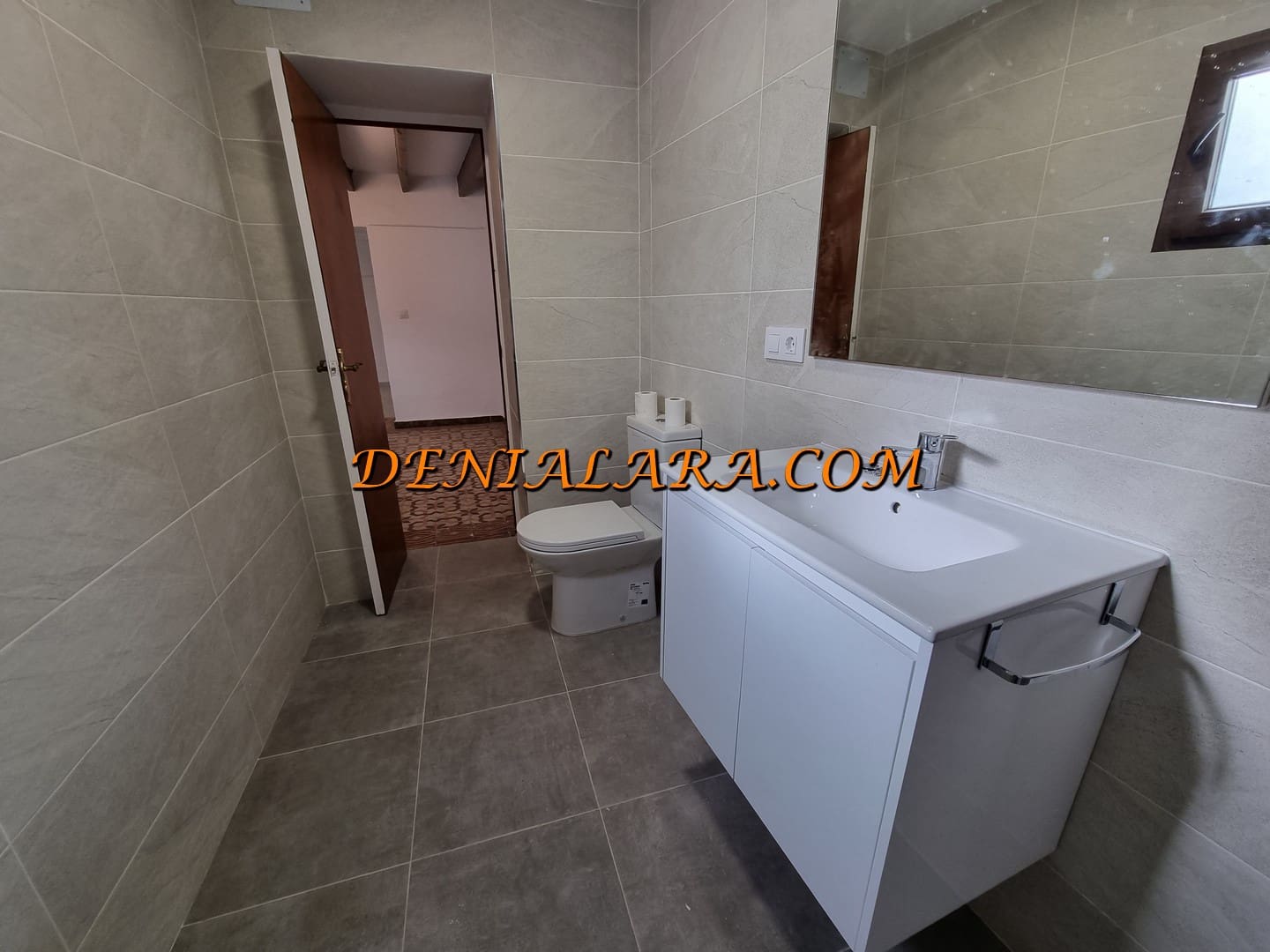 4 bedroom Townhouse for rent in Denia - € 1,100 (Ref: 9496641)