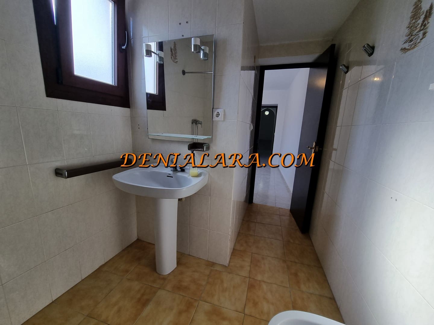 4 bedroom Townhouse for rent in Denia - € 1,100 (Ref: 9496641)