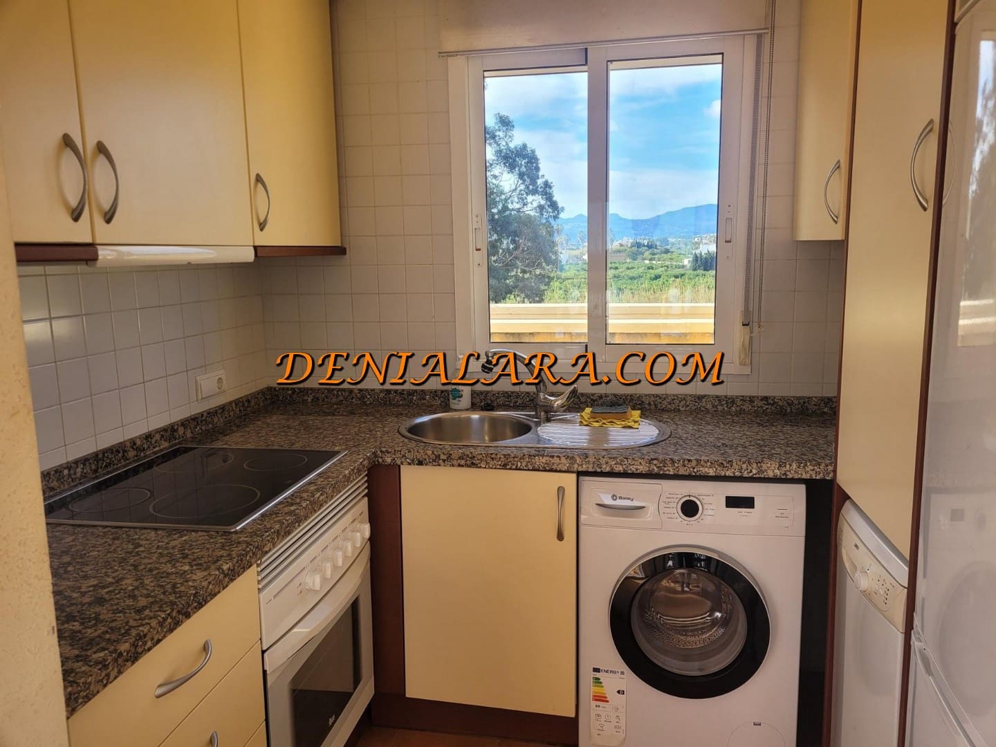 2 Zimmer Apartment zu vermieten in Denia mit Pool Garage - 1.300 € (Ref: 9534843)