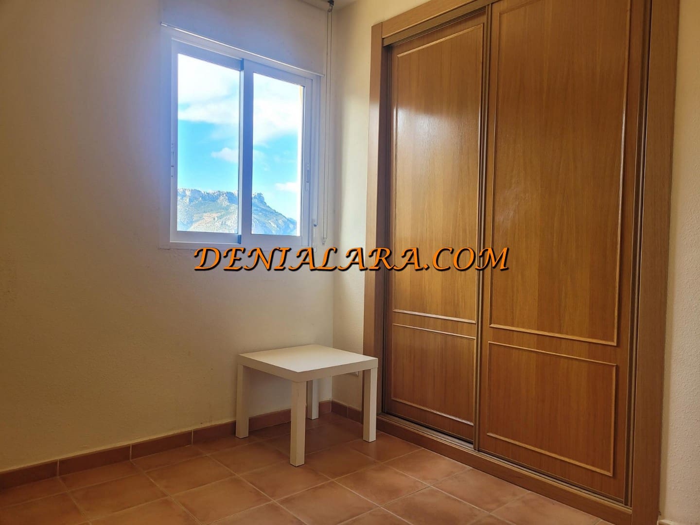 2 Zimmer Apartment zu vermieten in Denia mit Pool Garage - 1.300 € (Ref: 9534843)