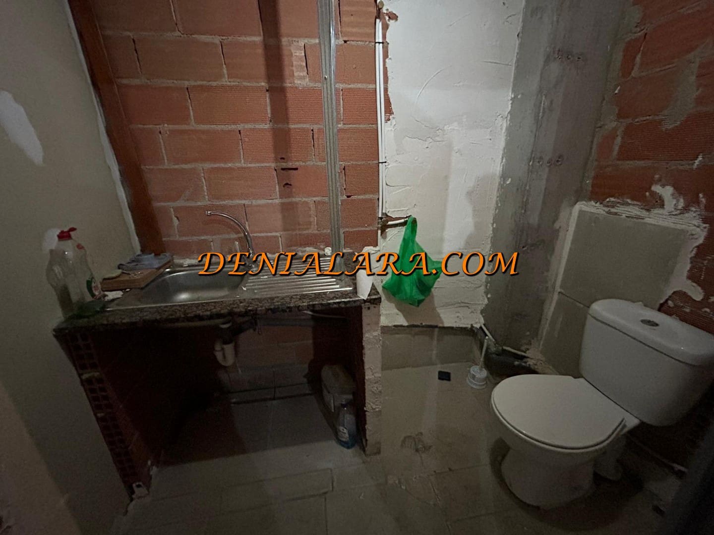 Kaupallinen myytävänä paikassa Denia - 265 000 € (Ref: 9559761)