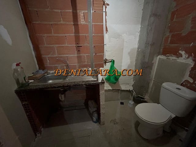 Kaupallinen myytävänä paikassa Dénia - 265 000 € (Ref: 9559761)