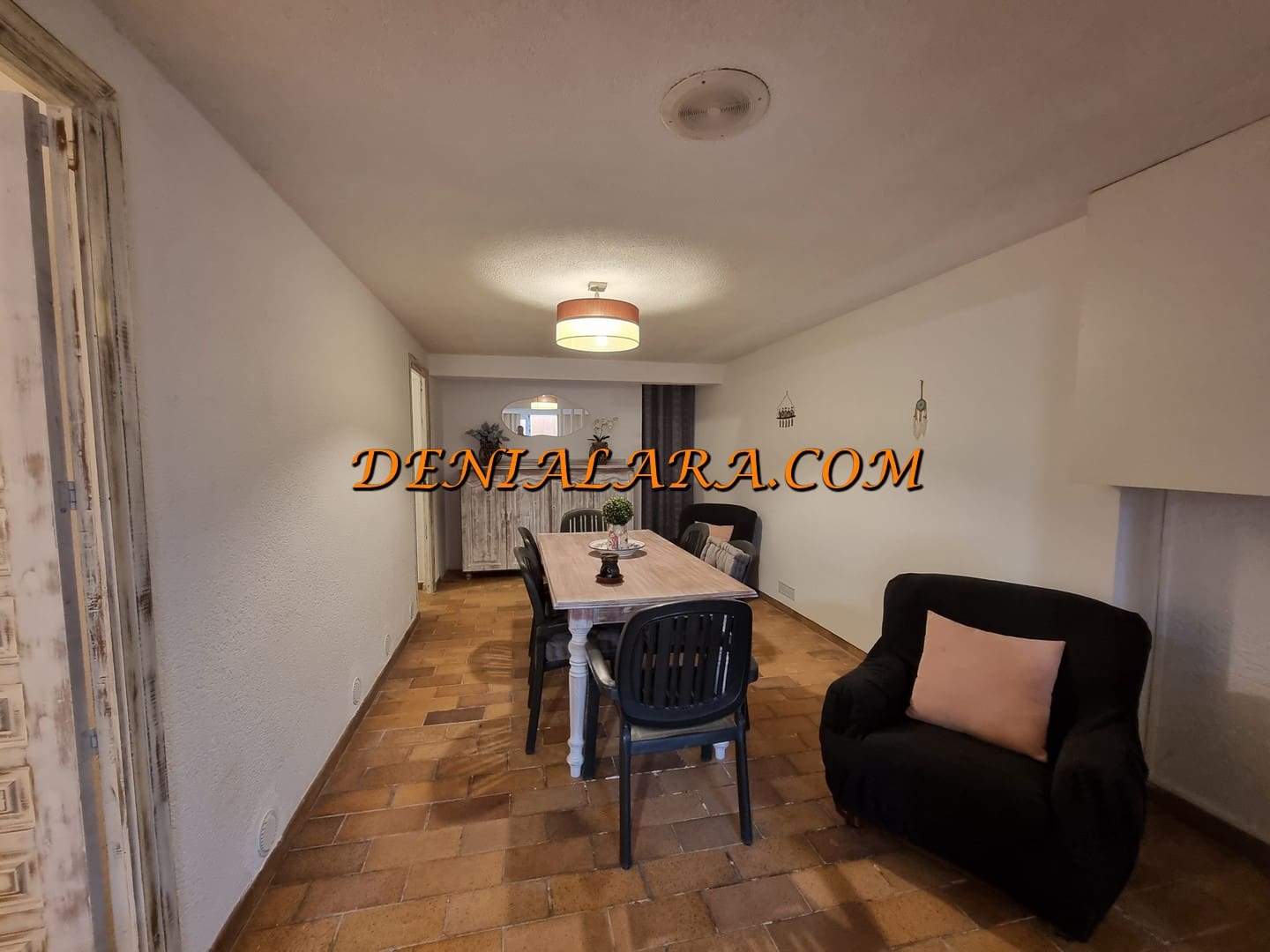 Villa/Maison de 3 chambres à louer à Denia - 1 300 € (Ref: 9566648)