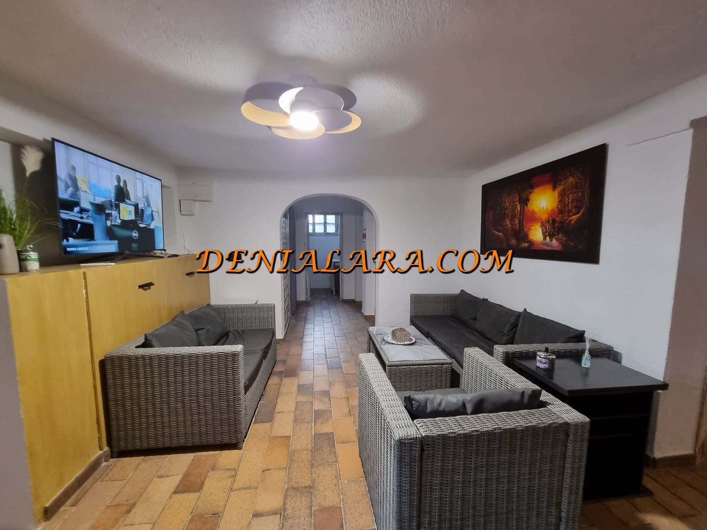 Villa/Maison de 3 chambres à louer à Denia - 1 300 € (Ref: 9566648)
