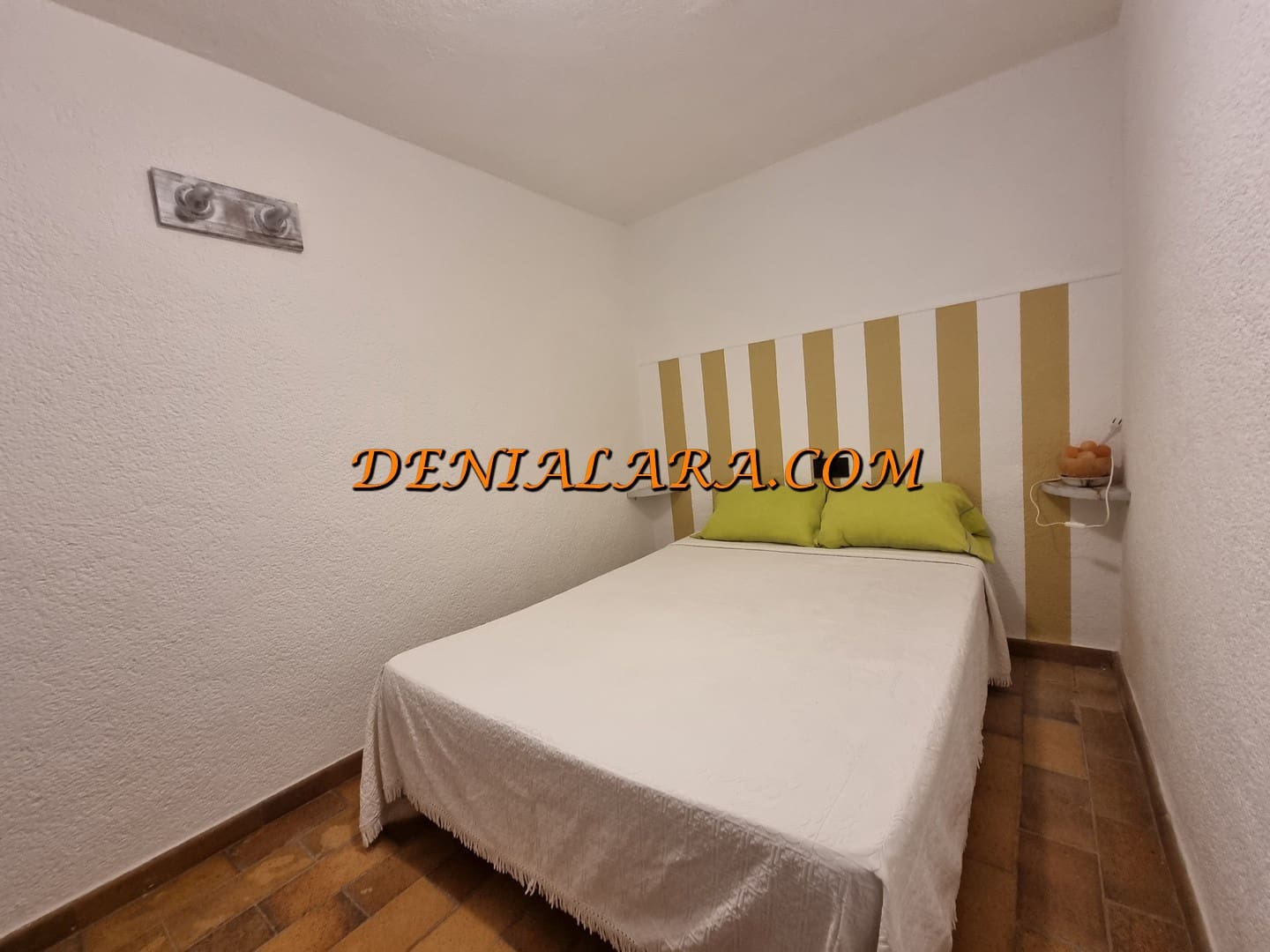 Villa/Maison de 3 chambres à louer à Denia - 1 300 € (Ref: 9566648)