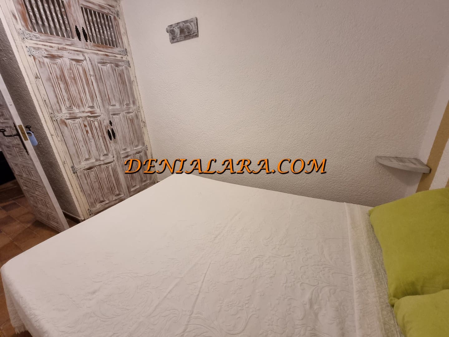 Villa/Maison de 3 chambres à louer à Denia - 1 300 € (Ref: 9566648)