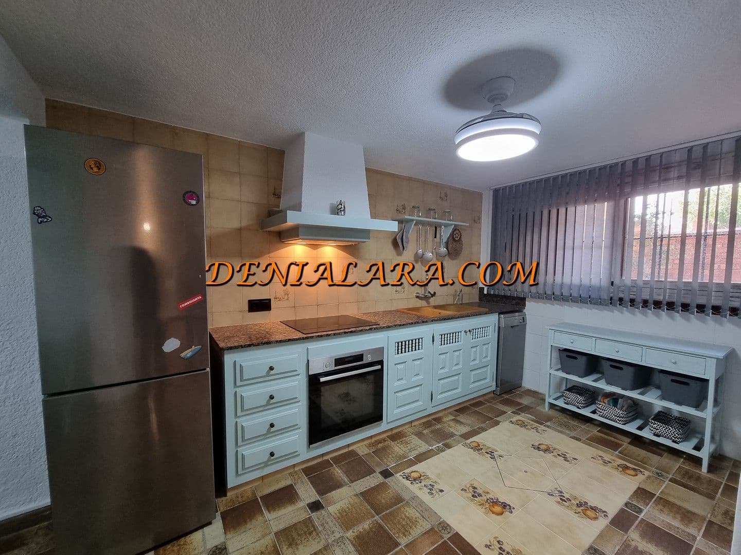 Villa/Maison de 3 chambres à louer à Denia - 1 300 € (Ref: 9566648)