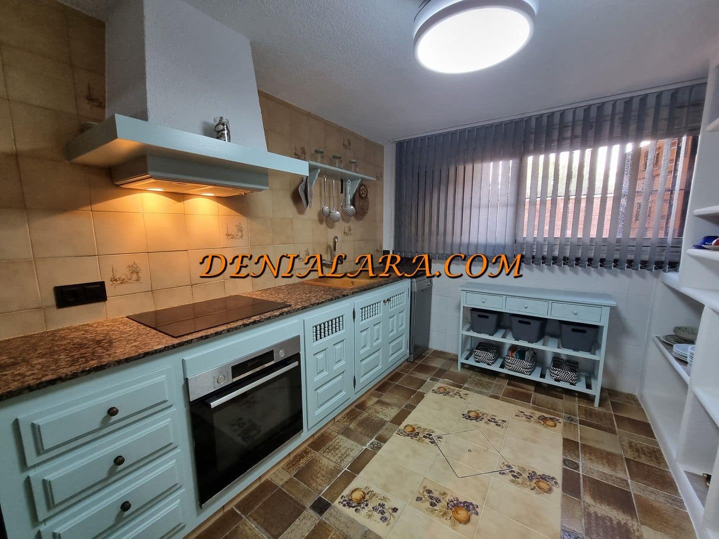 Villa/Maison de 3 chambres à louer à Denia - 1 300 € (Ref: 9566648)