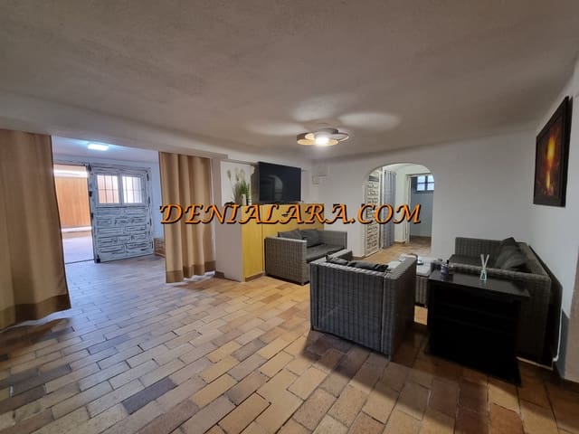 Villa/Maison de 3 chambres à louer à Dénia - 1 300 € (Ref: 9566648)