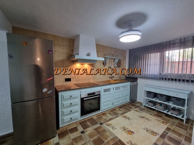 Villa/Maison de 3 chambres à louer à Dénia - 1 300 € (Ref: 9566648)