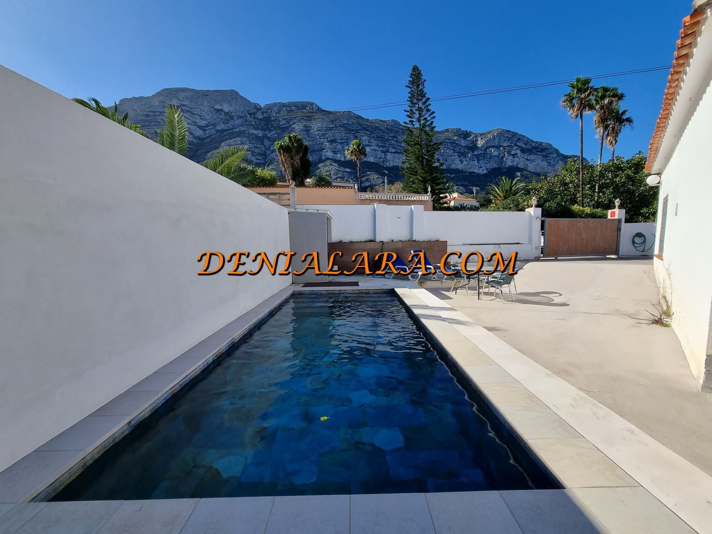 2 soveværelse Villa til salg i Denia med swimmingpool garage - € 750.000 (Ref: 9603389)