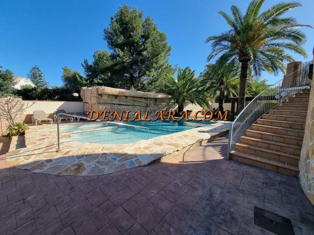2 soveværelse Villa til salg i Dénia med swimmingpool garage - € 750.000 (Ref: 9603389)