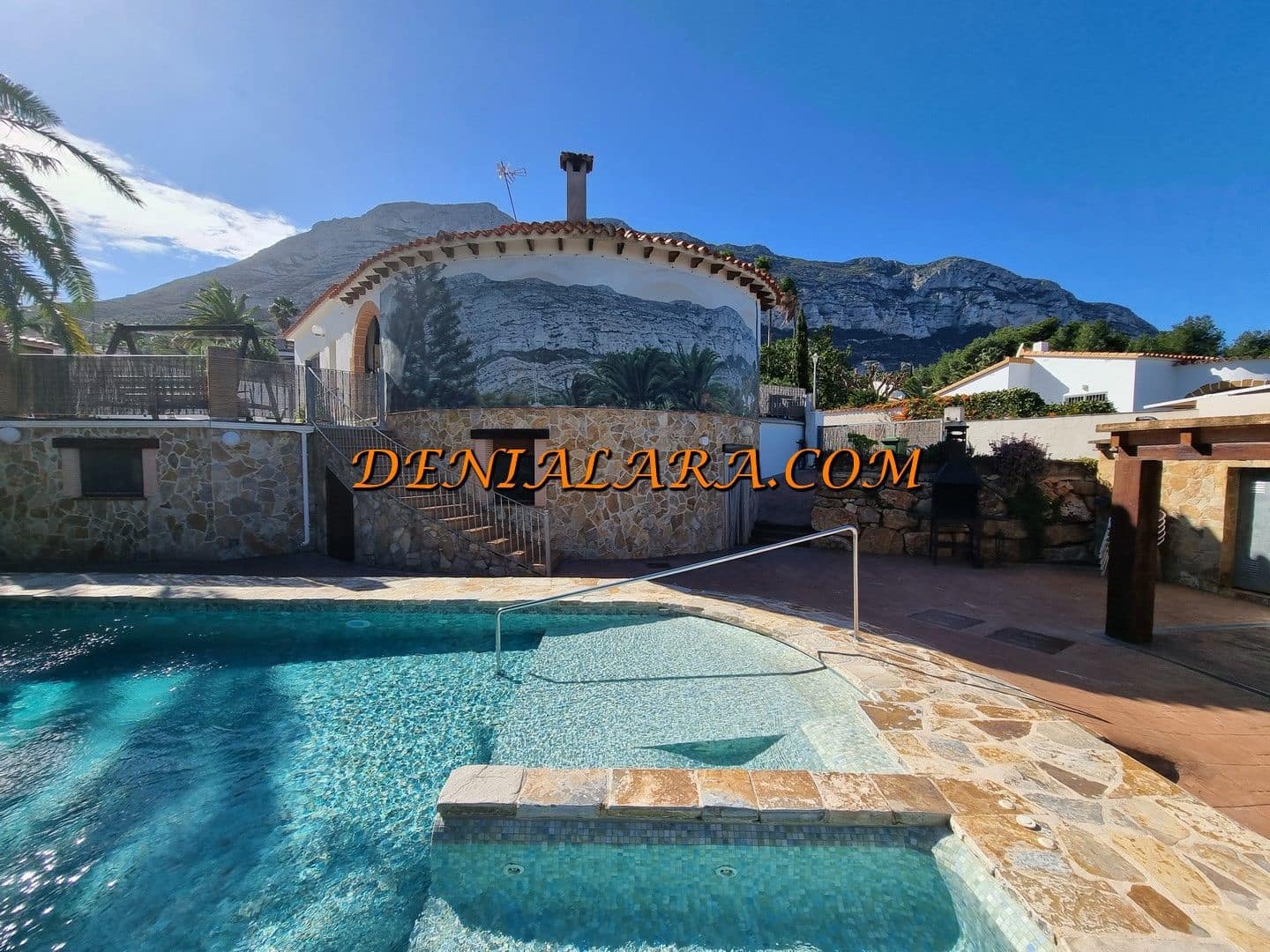 2 soveværelse Villa til salg i Denia med swimmingpool garage - € 750.000 (Ref: 9603389)