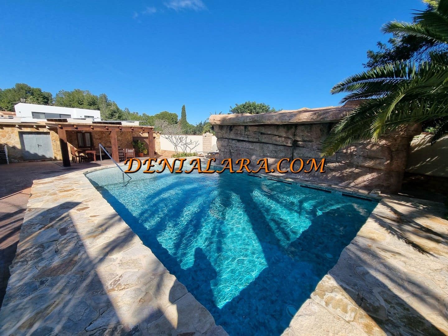 2 soveværelse Villa til salg i Denia med swimmingpool garage - € 750.000 (Ref: 9603389)