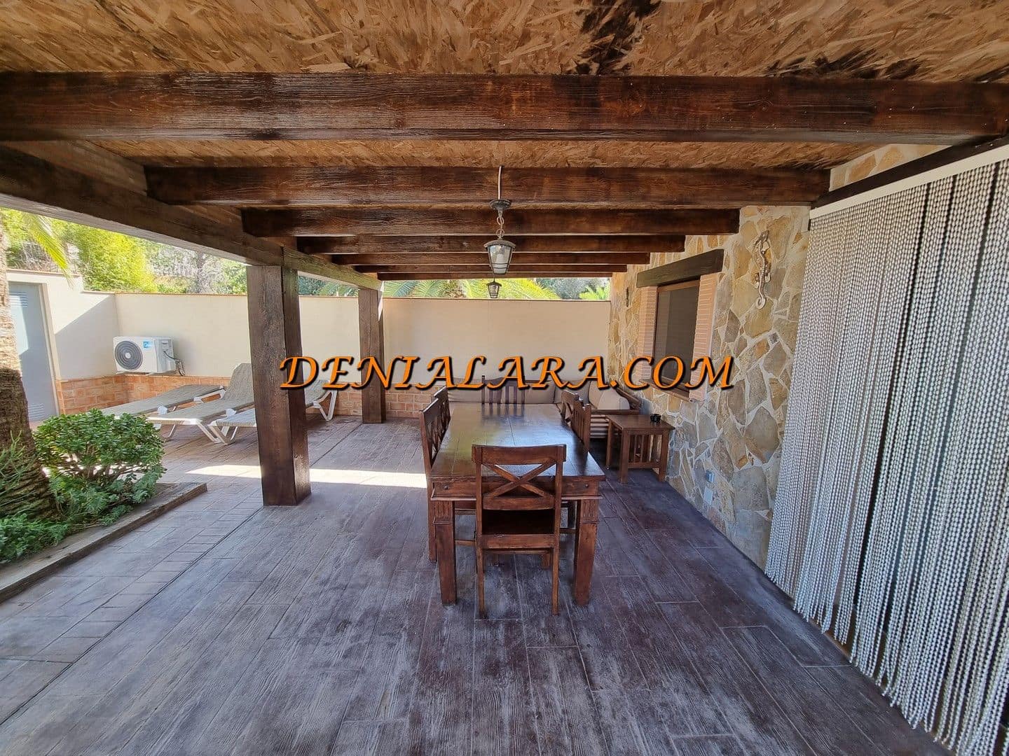 2 soveværelse Villa til salg i Denia med swimmingpool garage - € 750.000 (Ref: 9603389)