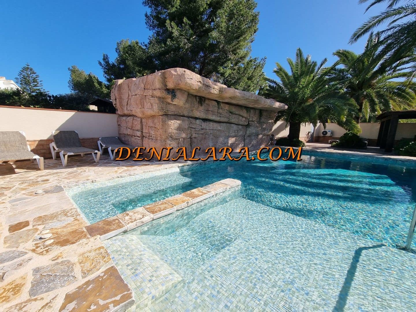 2 soveværelse Villa til salg i Denia med swimmingpool garage - € 750.000 (Ref: 9603389)