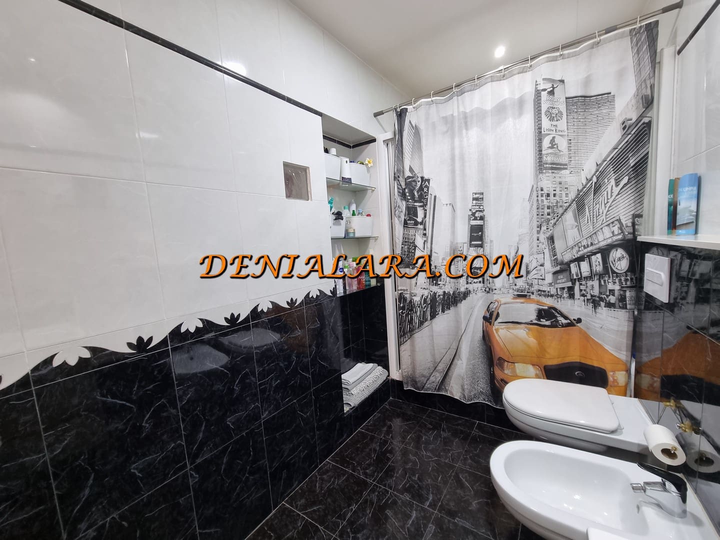 Piso de 3 habitaciones en Dénia en venta - 220.000 € (Ref: 9632837)