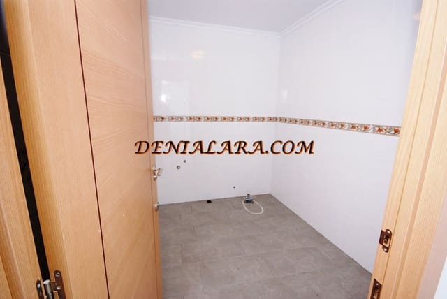 1 makuuhuone Kaupallinen vuokrattavana paikassa Dénia - 1 000 € (Ref: 9646075)