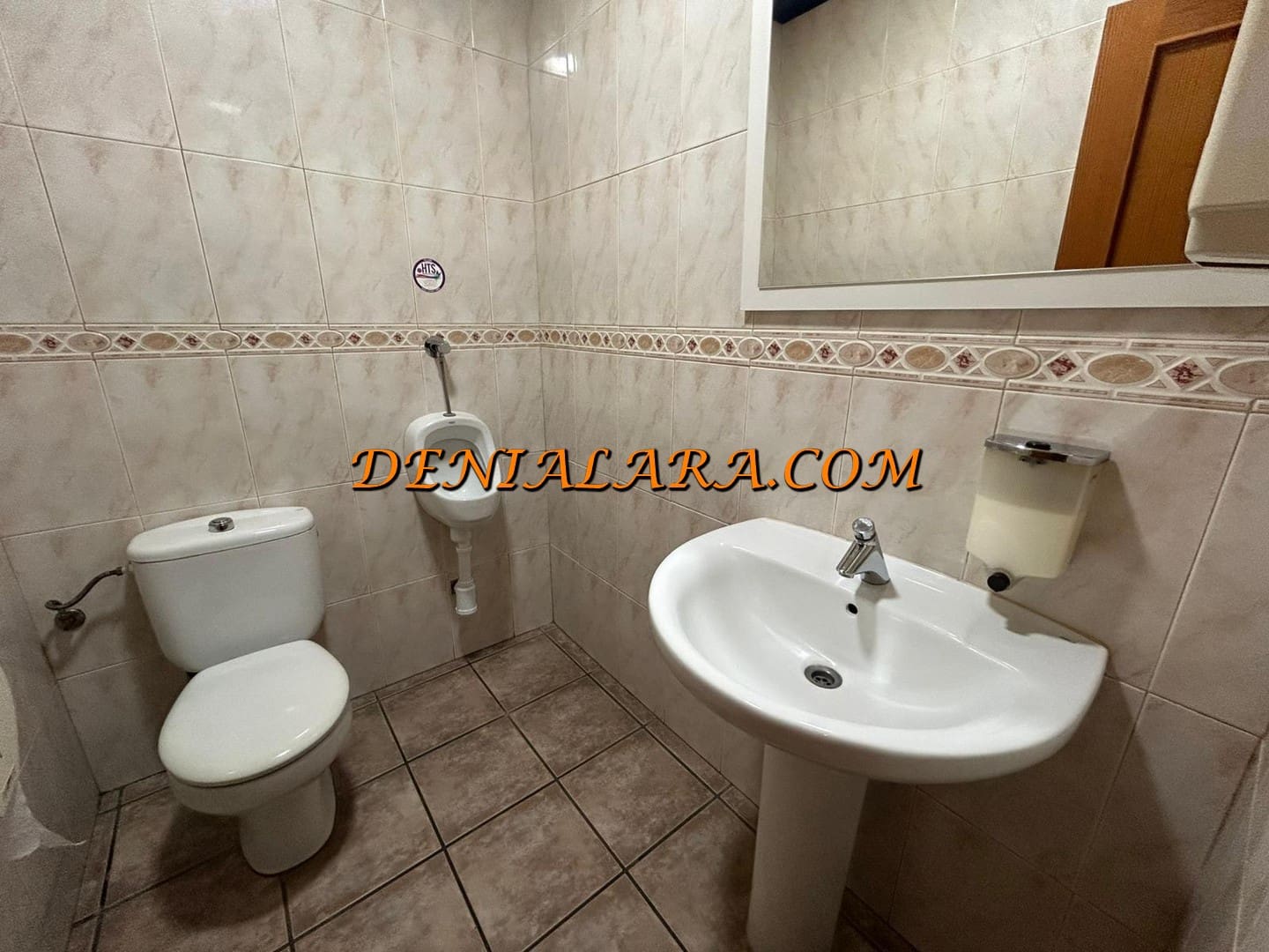 Comercial para venda em Denia - 137 000 € (Ref: 9646445)