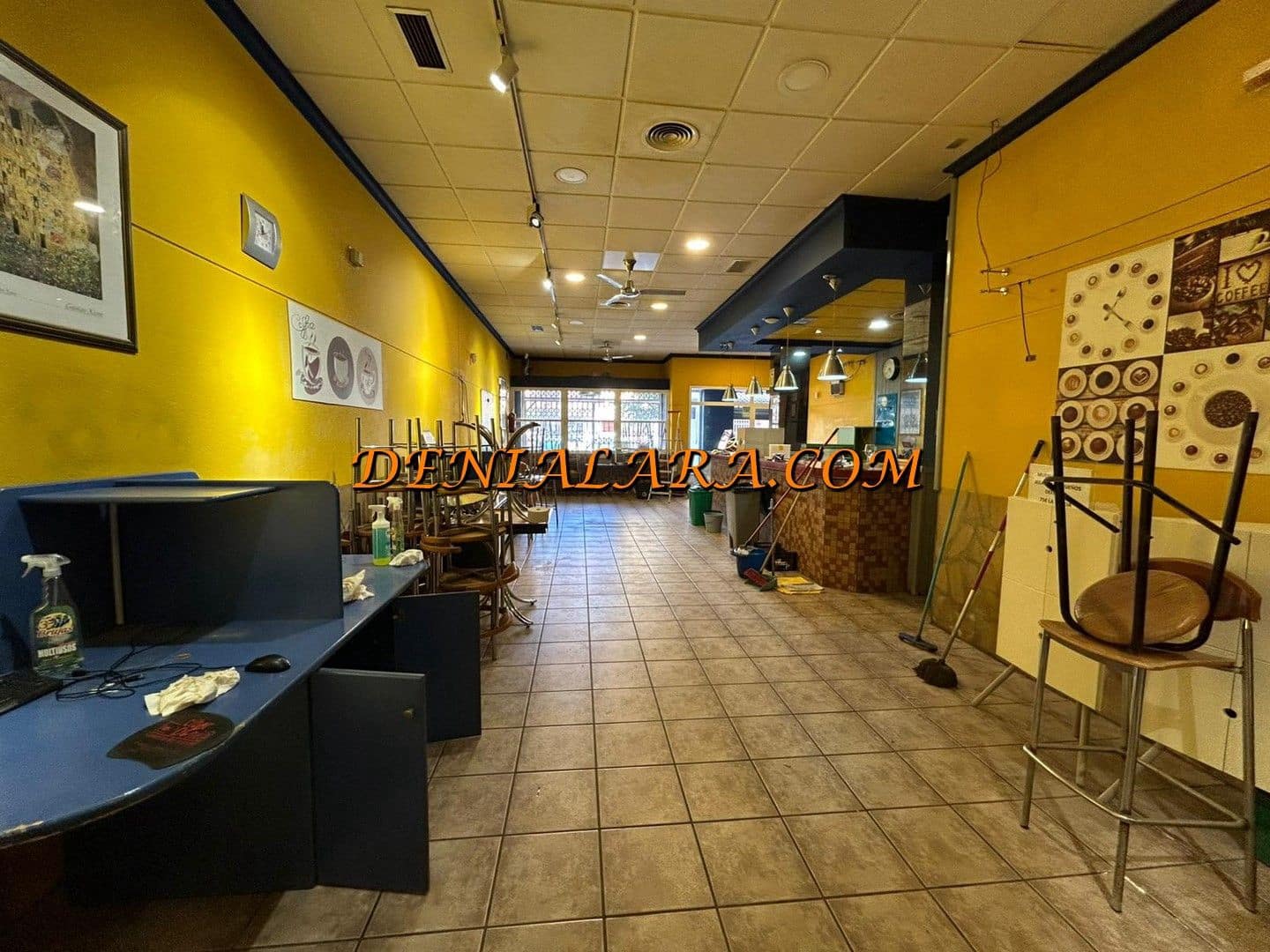 Comercial para venda em Denia - 137 000 € (Ref: 9646445)