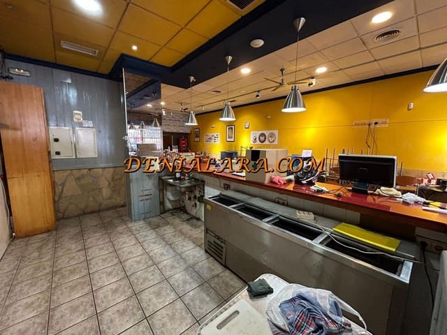 Comercial para venda em Dénia - 137 000 € (Ref: 9646445)