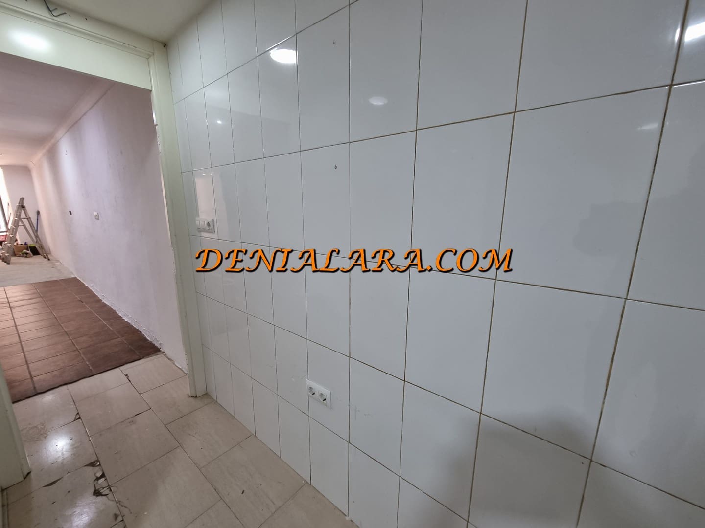 Local Comercial en Dénia en venta - 204.999 € (Ref: 9677919)