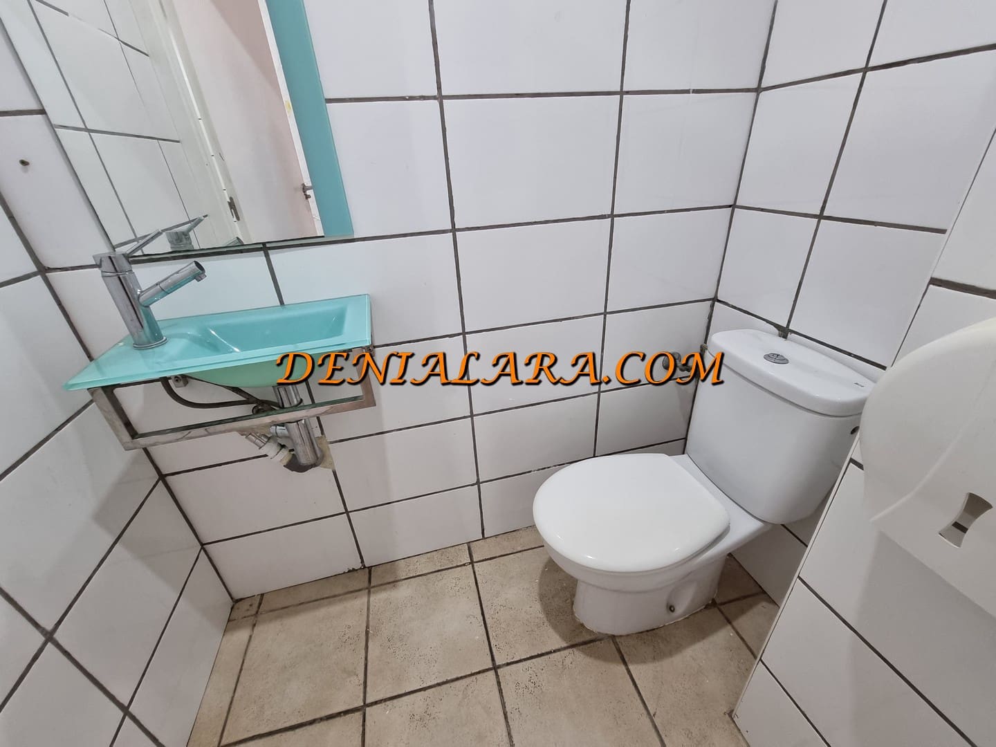 Local Comercial en Dénia en venta - 204.999 € (Ref: 9677919)