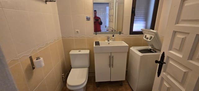 Appartement de 2 chambres à louer à Dénia avec piscine garage - 600 € (Ref: 9720345)