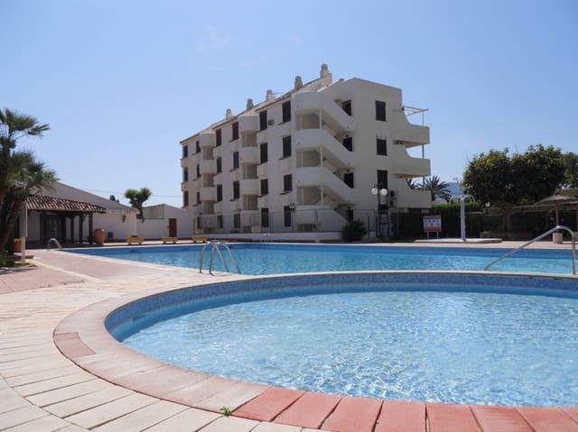 Appartement de 2 chambres à louer à Dénia avec piscine garage - 600 € (Ref: 9720345)