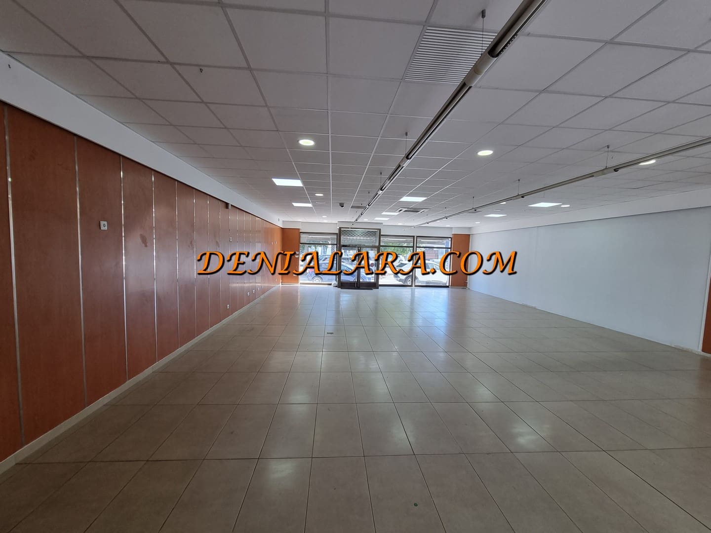 Commercial for rent in Denia - € 2,700 (Ref: 9737314)