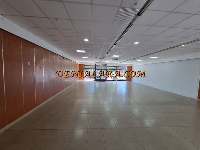 Commercial for rent in Dénia - € 2,700 (Ref: 9737314)