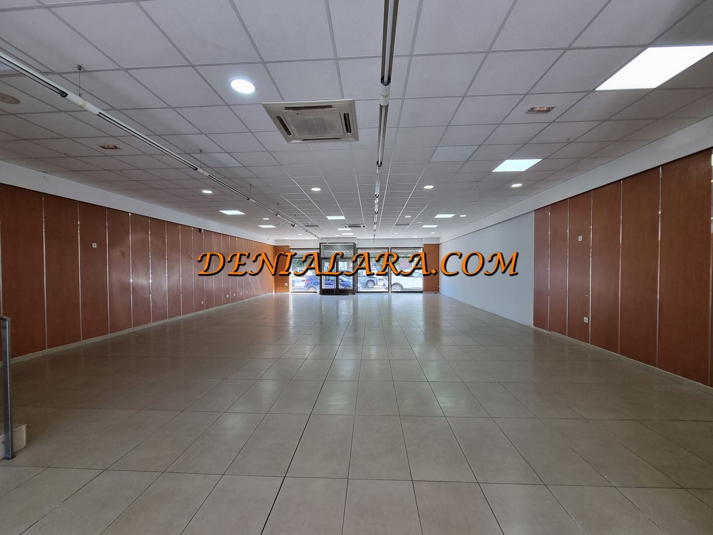 Commercial for rent in Denia - € 2,700 (Ref: 9737314)