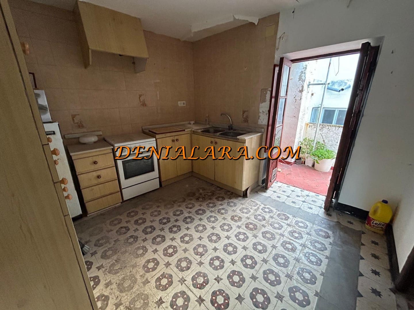 3 bedroom Commercial for sale in Denia - € 588,000 (Ref: 9743206)