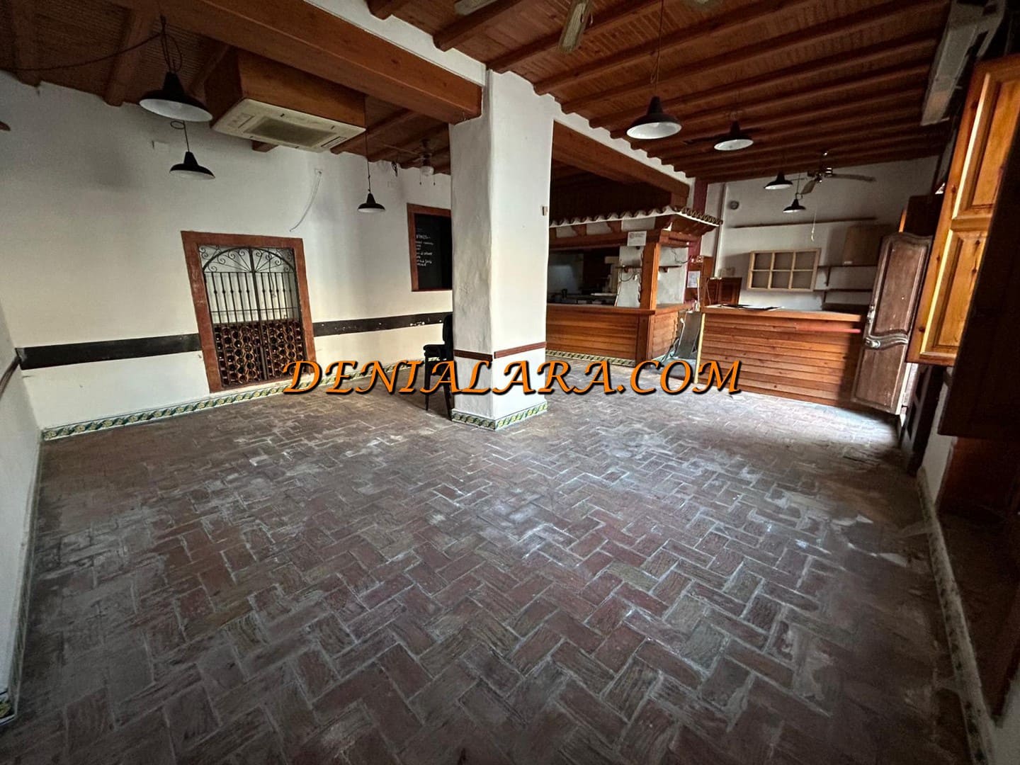 3 bedroom Commercial for sale in Denia - € 588,000 (Ref: 9743206)