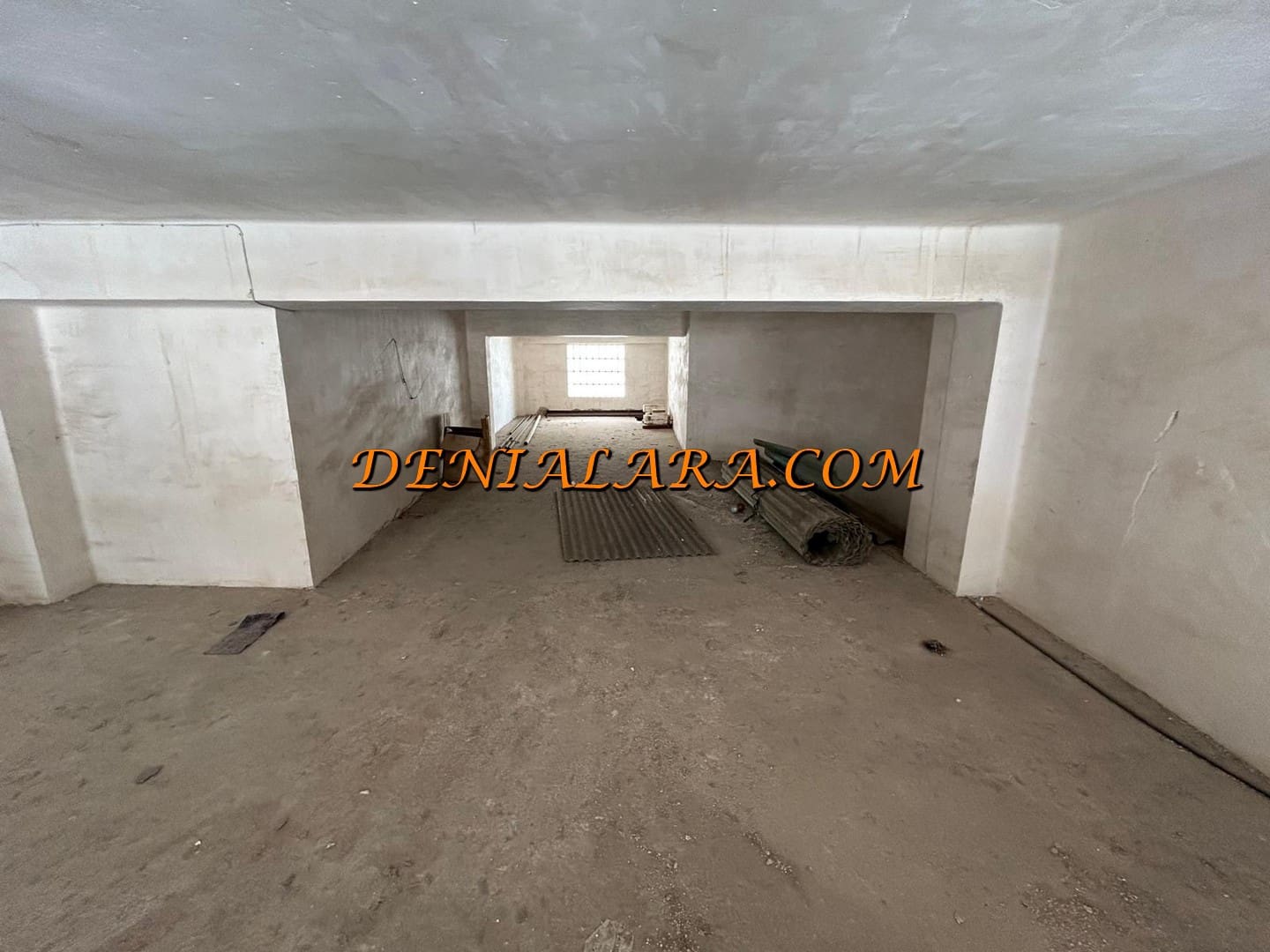 Commerciale da affittare in Denia con garage - 3.600 € (Rif: 9795541)