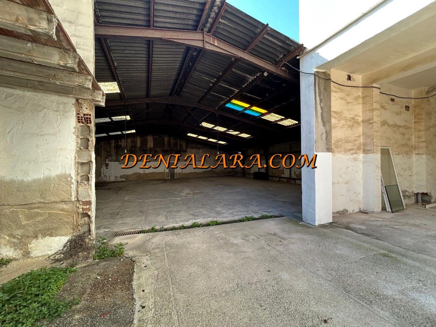 Commerciale da affittare in Denia con garage - 3.600 € (Rif: 9795541)