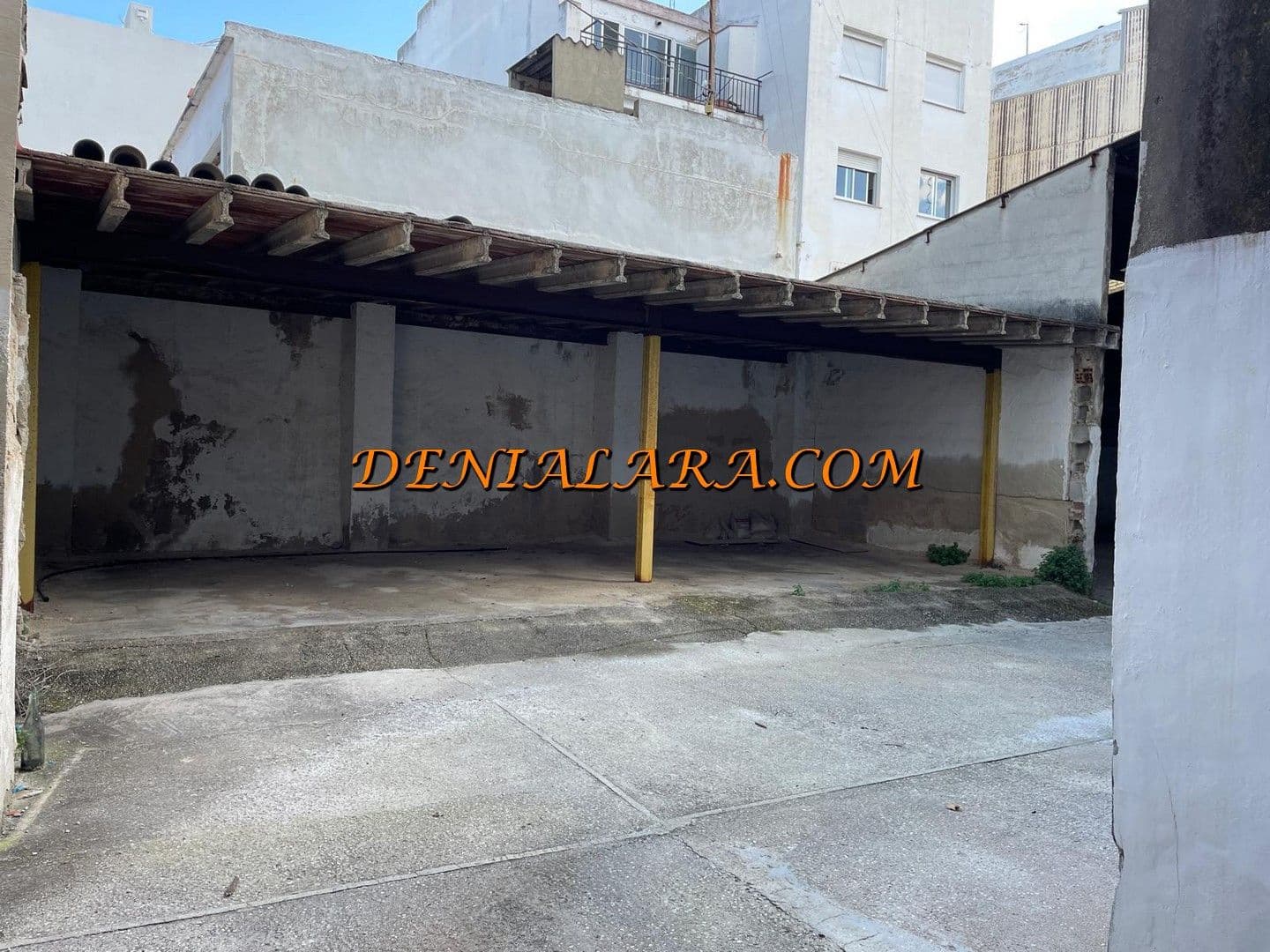 Commerciale da affittare in Denia con garage - 3.600 € (Rif: 9795541)