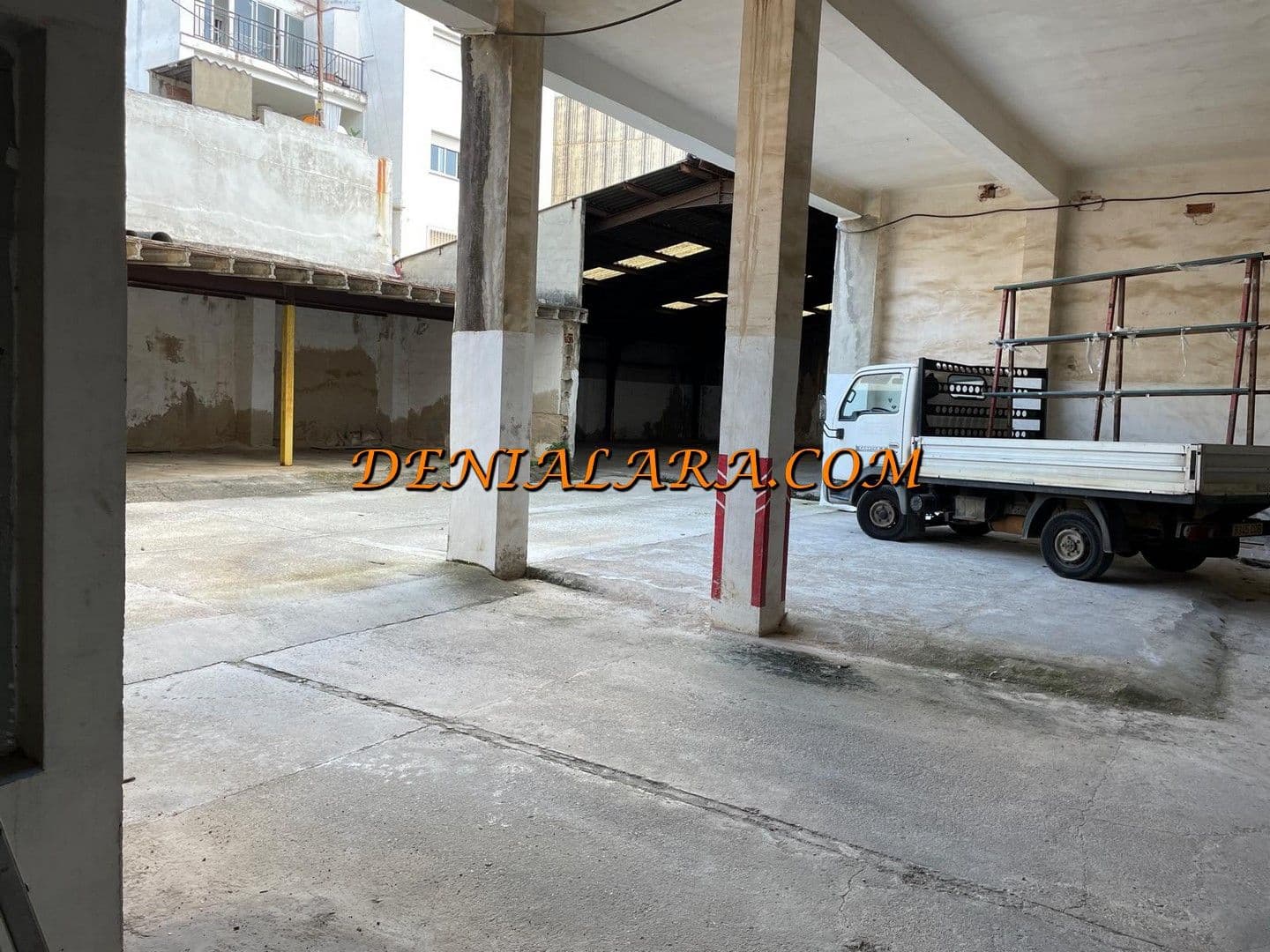 Commerciale da affittare in Denia con garage - 3.600 € (Rif: 9795541)