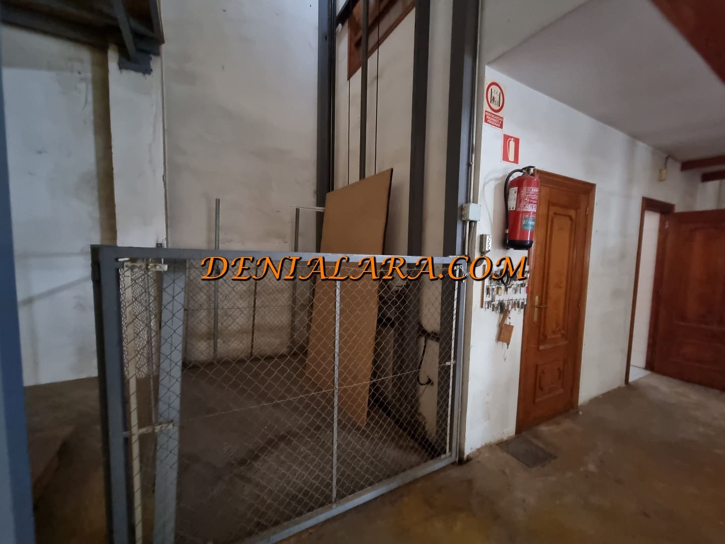 Komercyjne do wynajęcia w Pego - 900 € (Ref: 9798013)