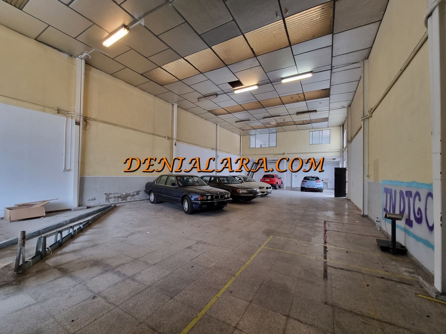 Kommersiell til leie i Ondara med garasje - € 1 800 (Ref: 9807211)