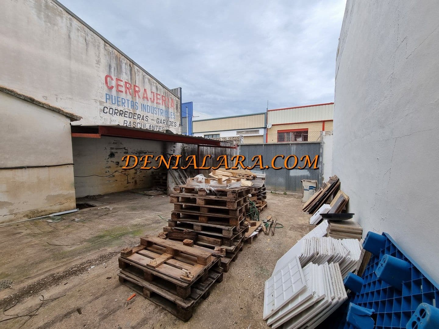 Kommersiell til leie i Ondara med garasje - € 1 800 (Ref: 9807211)