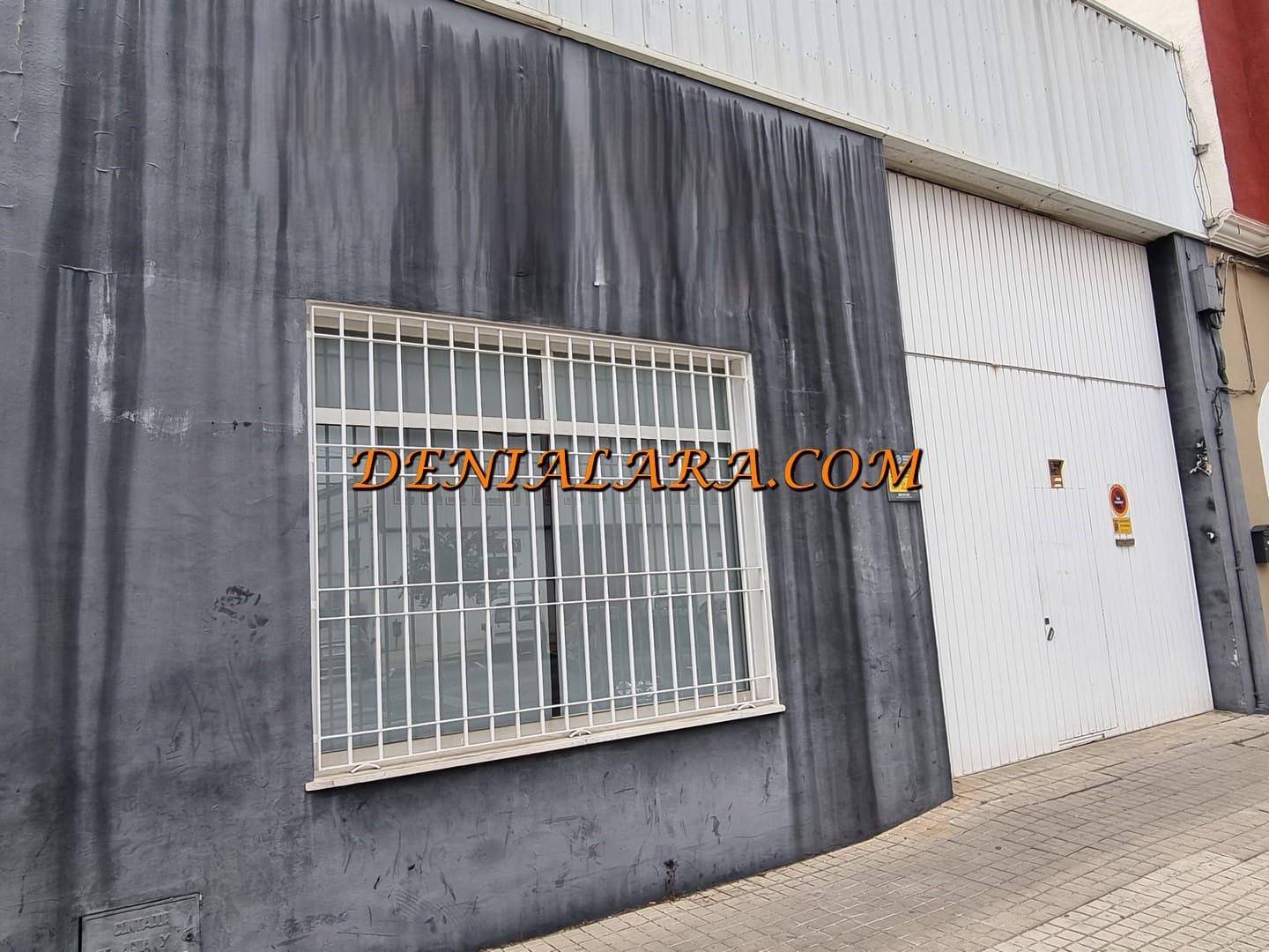 Kommersiell til leie i Ondara med garasje - € 1 800 (Ref: 9807211)