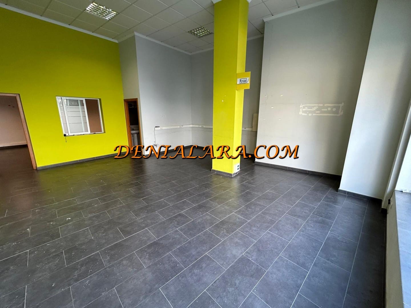Kommersiell til leie i Denia - € 850 (Ref: 9821610)