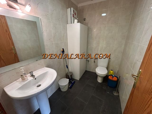 Kommersiell til leie i Dénia - € 850 (Ref: 9821610)