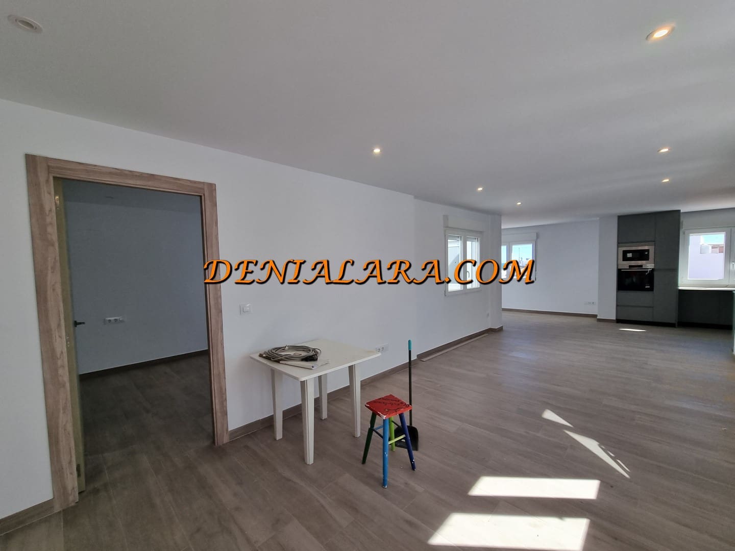 3 bedroom Flat for rent in Denia - € 1,300 (Ref: 9834859)