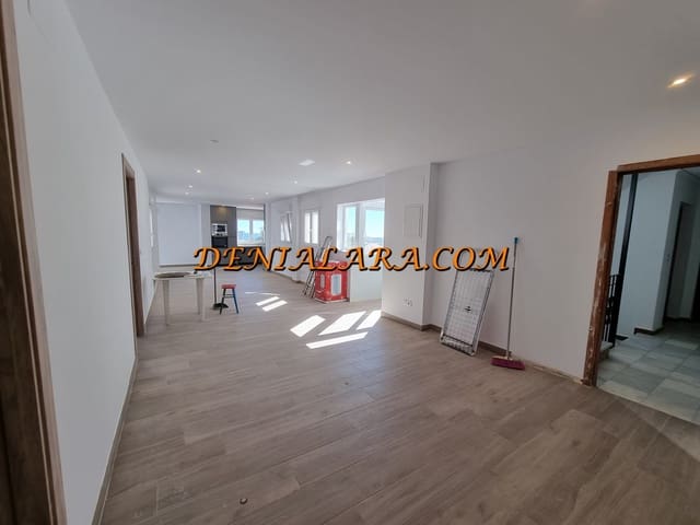 3 bedroom Flat for rent in Dénia - € 1,300 (Ref: 9834859)
