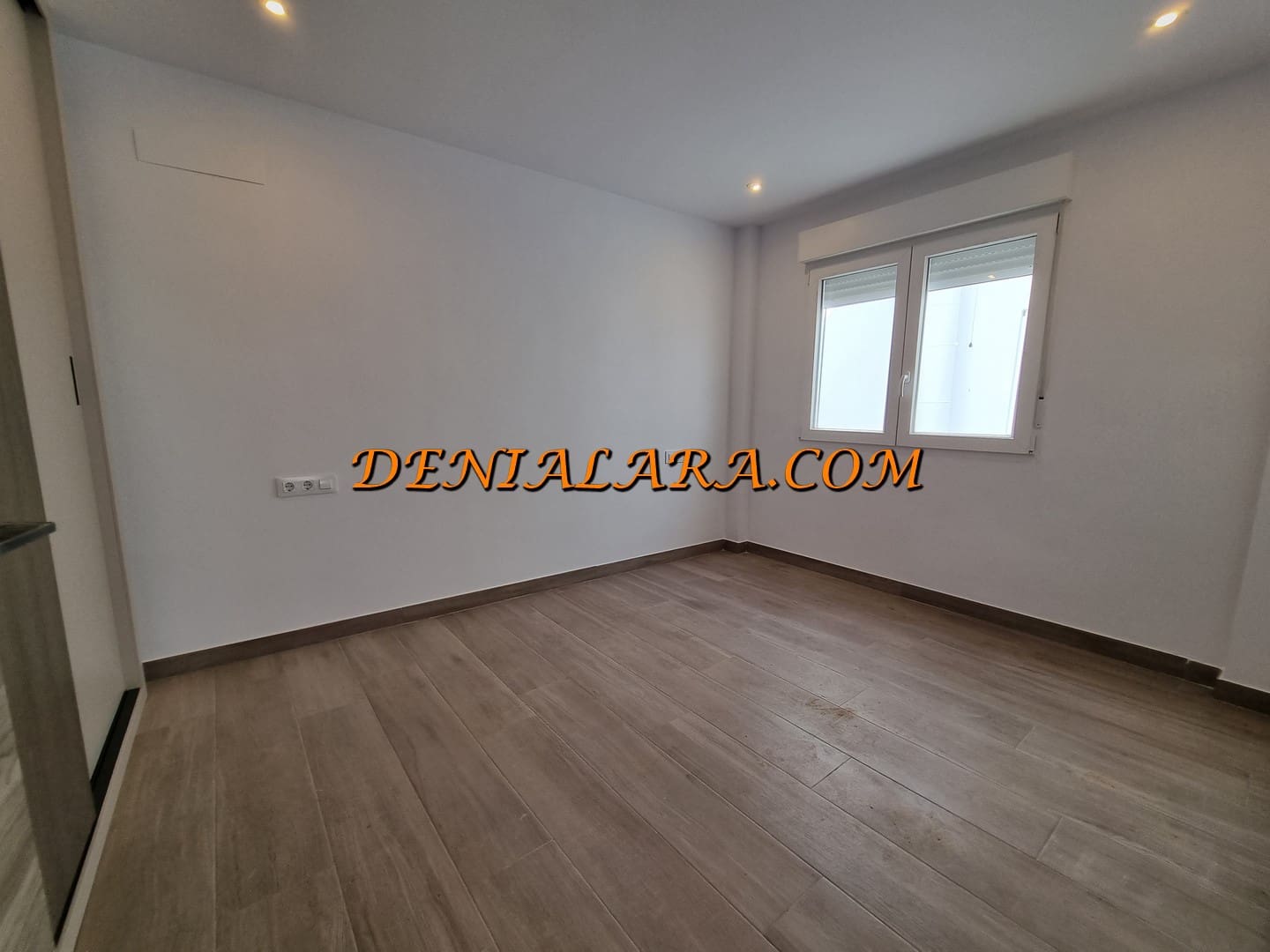 3 bedroom Flat for rent in Denia - € 1,300 (Ref: 9834859)