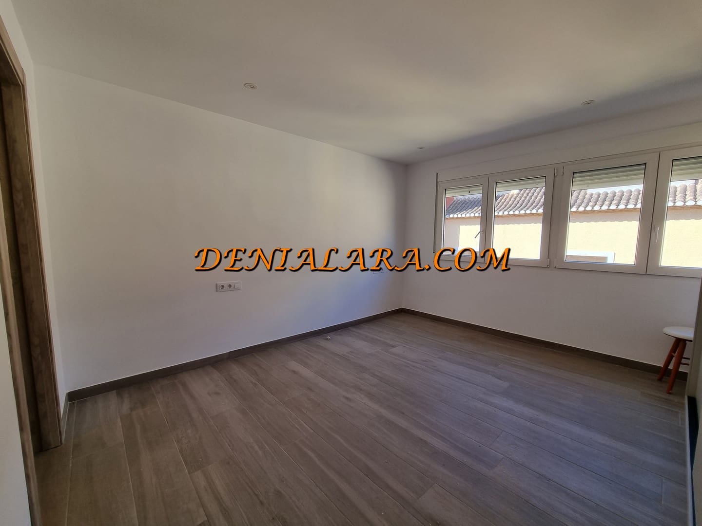 3 bedroom Flat for rent in Denia - € 1,300 (Ref: 9834859)