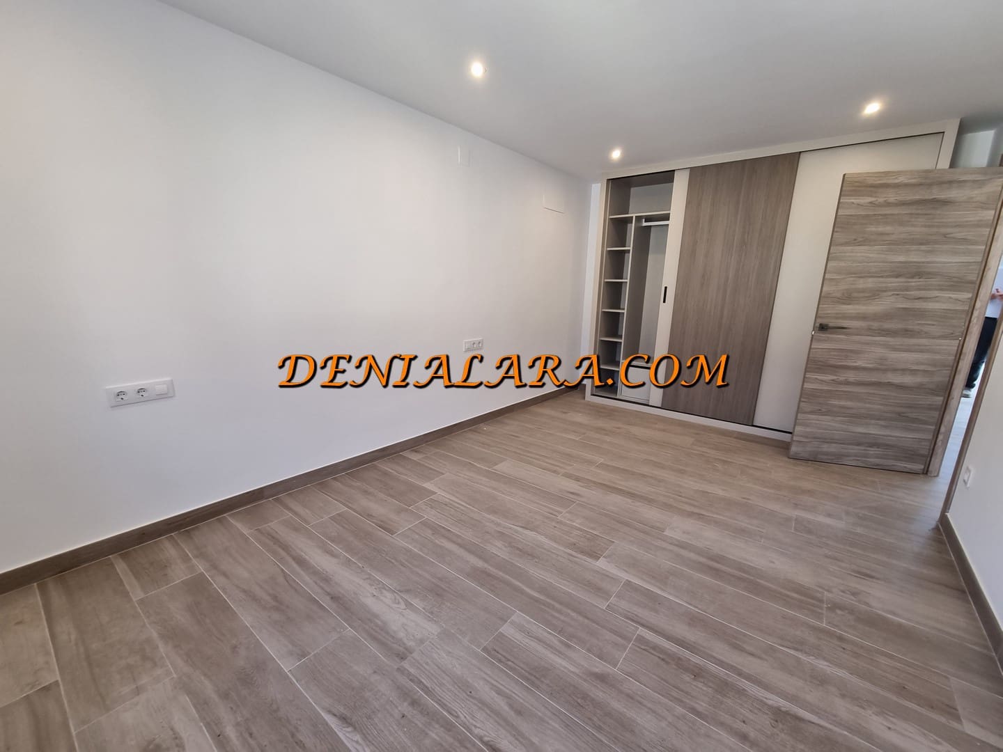 3 bedroom Flat for rent in Denia - € 1,300 (Ref: 9834859)