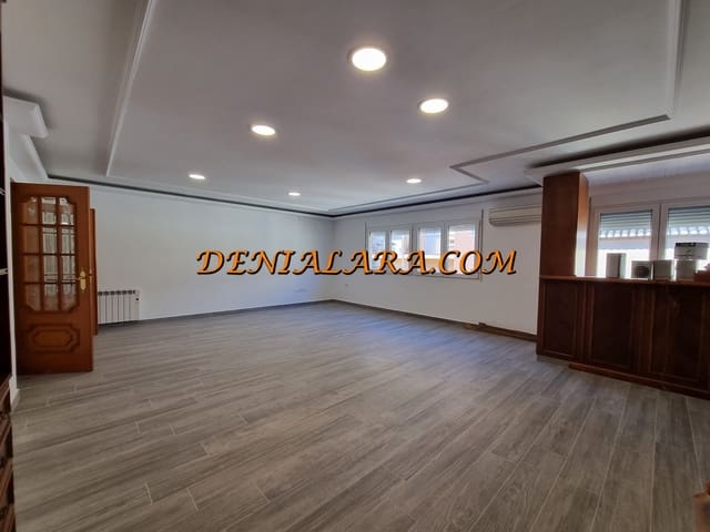 4 camera da letto Appartamento da affittare in Dénia - 1.500 € (Rif: 9834860)